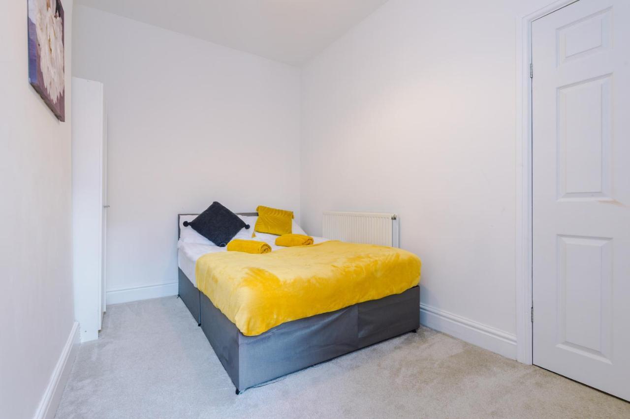 Вилла Finchley House Lovely House In Anfield, 2 Minutes Walk From The Stadium, Parking And Wifi Ливерпуль Экстерьер фото
